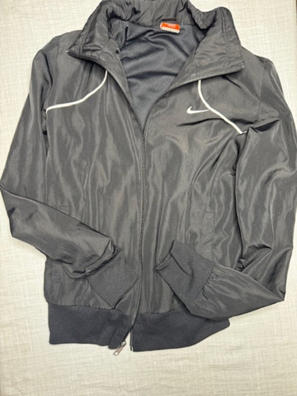 Nike Womens, Black Wind Breaker Jacket Size Medium New
